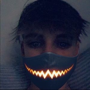 Meet your Posher, Chase